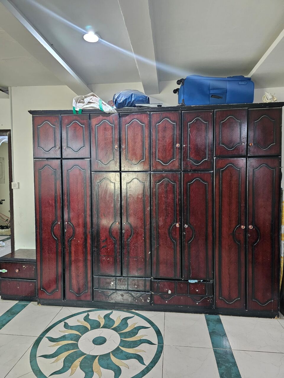 Riyadh, Furniture, SAR 600,  House Moving Sale: Complete Bedroom Sets, Wardrobes, Dining Table & More!