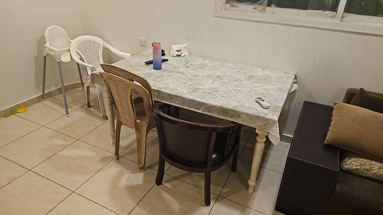 Riyadh, Furniture, SAR 600,  House Moving Sale: Complete Bedroom Sets, Wardrobes, Dining Table & More!