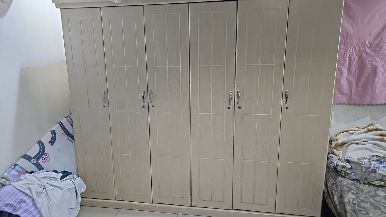 Riyadh, Furniture, SAR 600,  House Moving Sale: Complete Bedroom Sets, Wardrobes, Dining Table & More!