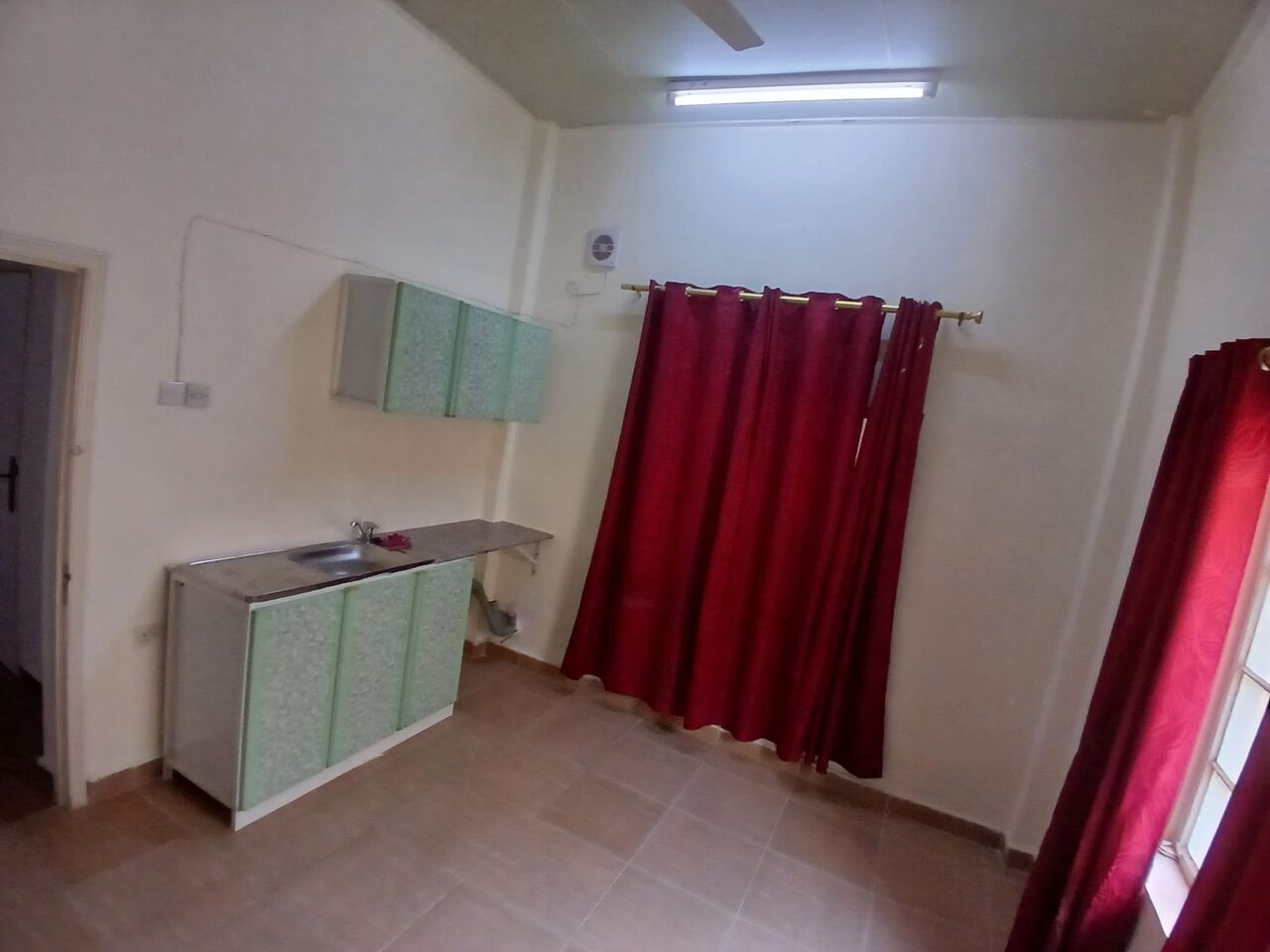Salmaniya, Apartments, Flats, Houses & Villas, BHD 180/month,  Studio,  Studio Flat Available In Salmaniya With EWA ( Salmaniya 03)