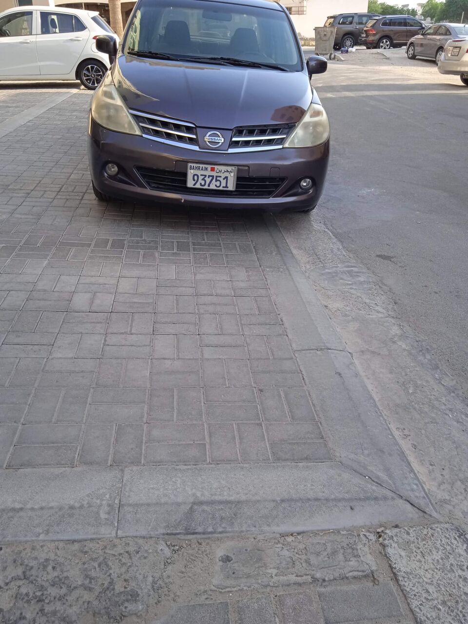 Manama, Vehicles, Cars & Trucks , BHD 1700,  Nissan Tiida,  2009,  Automatic,  179000 KM,  Nissan Tida