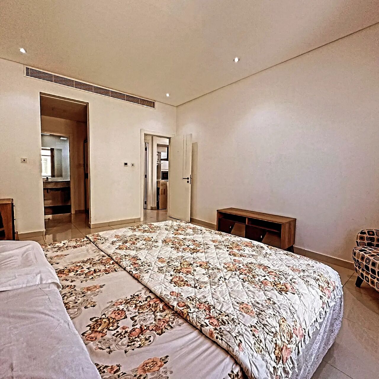 Juffair, Apartments, Flats, Houses & Villas, BHD 260/year,  1 BR,  SEA VIEW LUXURY 1 BEDROOM FOR RENT IN JUFFAIR