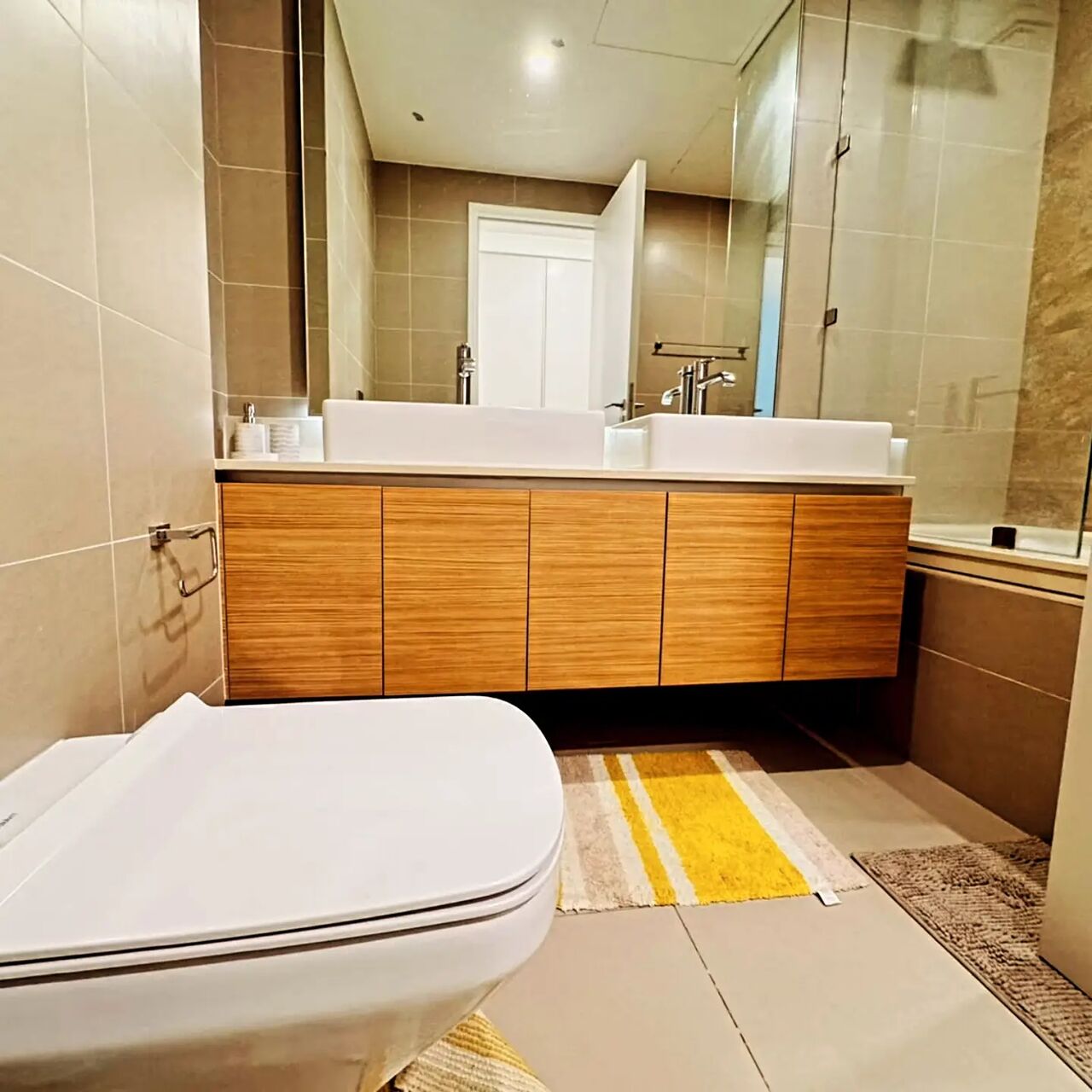 Manama, Apartments, Flats, Houses & Villas, BHD 500/year,  2 BR,  Luxury Bright 2 Bedroom For Rent In Marassi