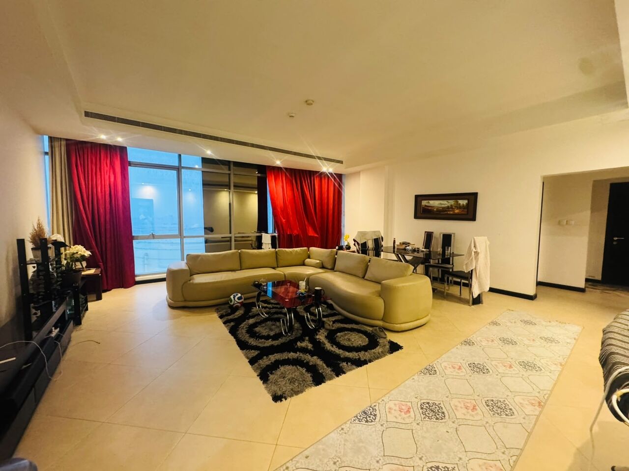 Juffair, Apartments, Flats, Houses & Villas, BHD 44000/year,  2 BR,  Luxury Spacious 2 Bedroom For Sale In Juffair