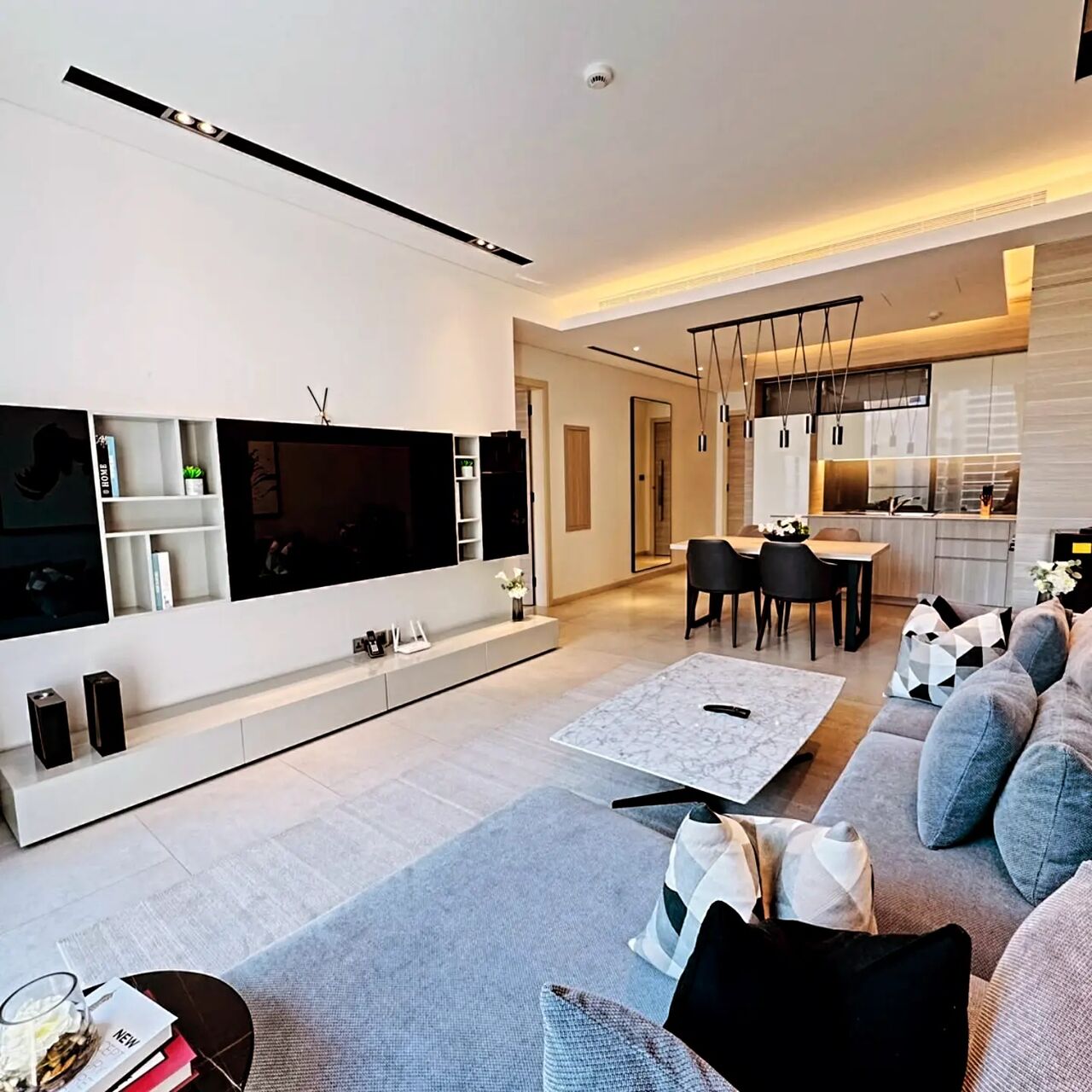 Juffair, Apartments, Flats, Houses & Villas, BHD 470/year,  Furnished,  2 BR,  2 Bedroom Luxury For Rent In Fontona Infinity Juffair