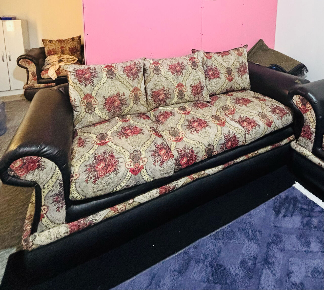 Riyadh, Furniture, SAR 600,  Leather Sofa For Sale - 5 Seater (3+1+1)