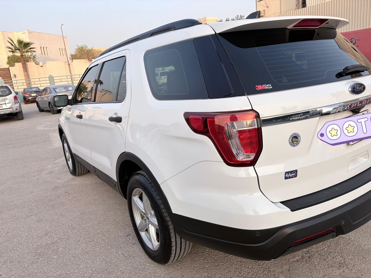 Al Malaz, Vehicles, Cars & Trucks , SAR 80000,  Ford Explorer,  2018,  Automatic,  126000 KM,   -  - White - Mint Condition