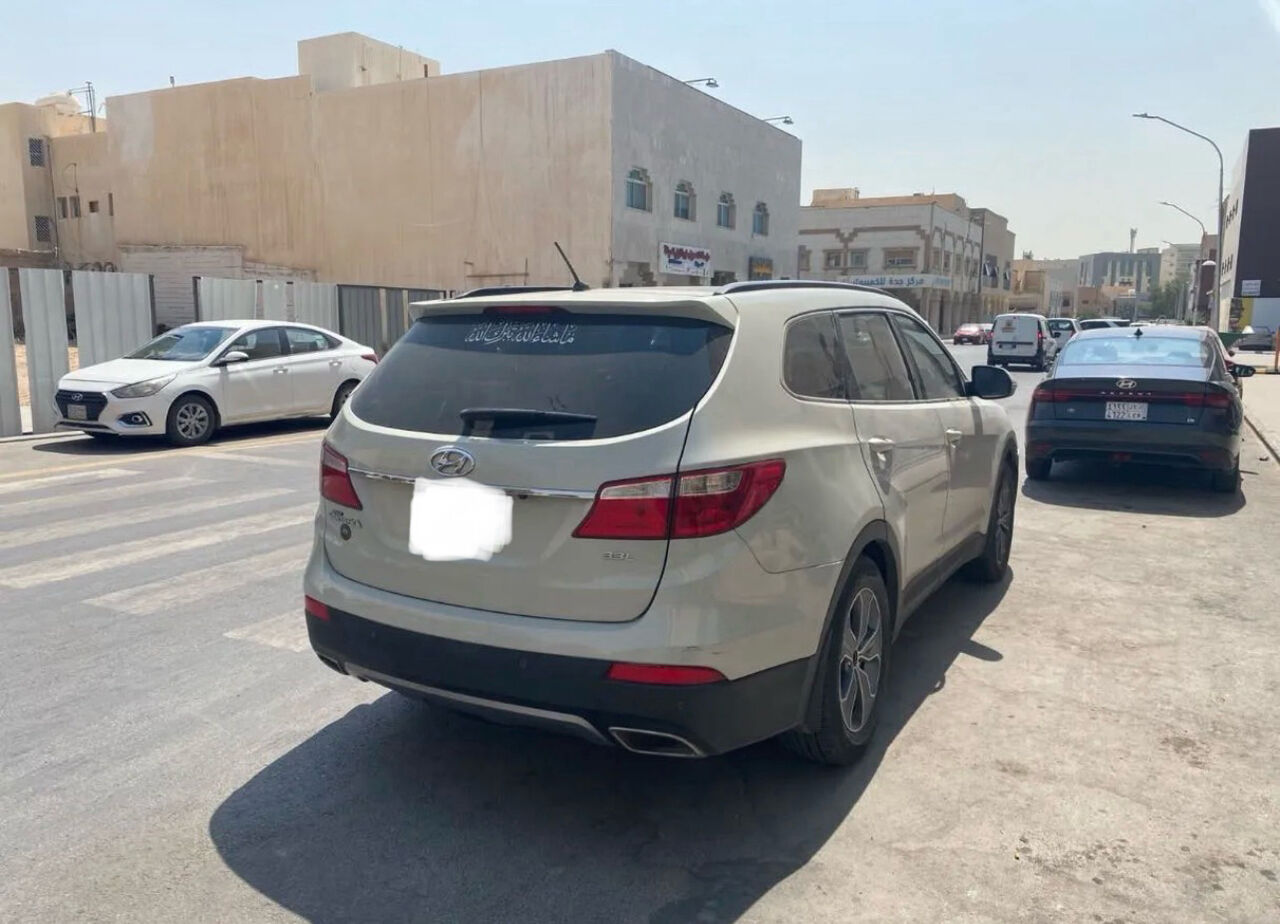 Riyadh, Vehicles, Cars & Trucks , SAR 42000,  Hyundai Santa Fe,  2016,  Automatic,  227000 KM,  Hyundai Grand Santafe
