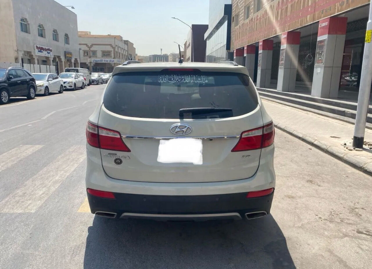 Riyadh, Vehicles, Cars & Trucks , SAR 42000,  Hyundai Santa Fe,  2016,  Automatic,  227000 KM,  Hyundai Grand Santafe