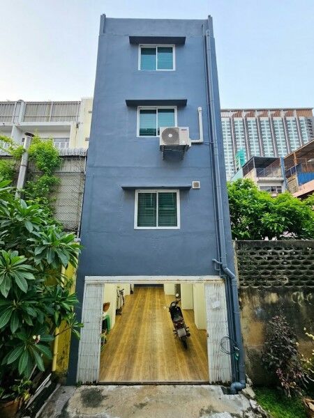 Bangkok, Villas, THB 24999,  13 Sq. Feet,  MRT เตาปูน 380 ม. ใกล้เกตเวย์บางซื่อ 300 ม. อาคา