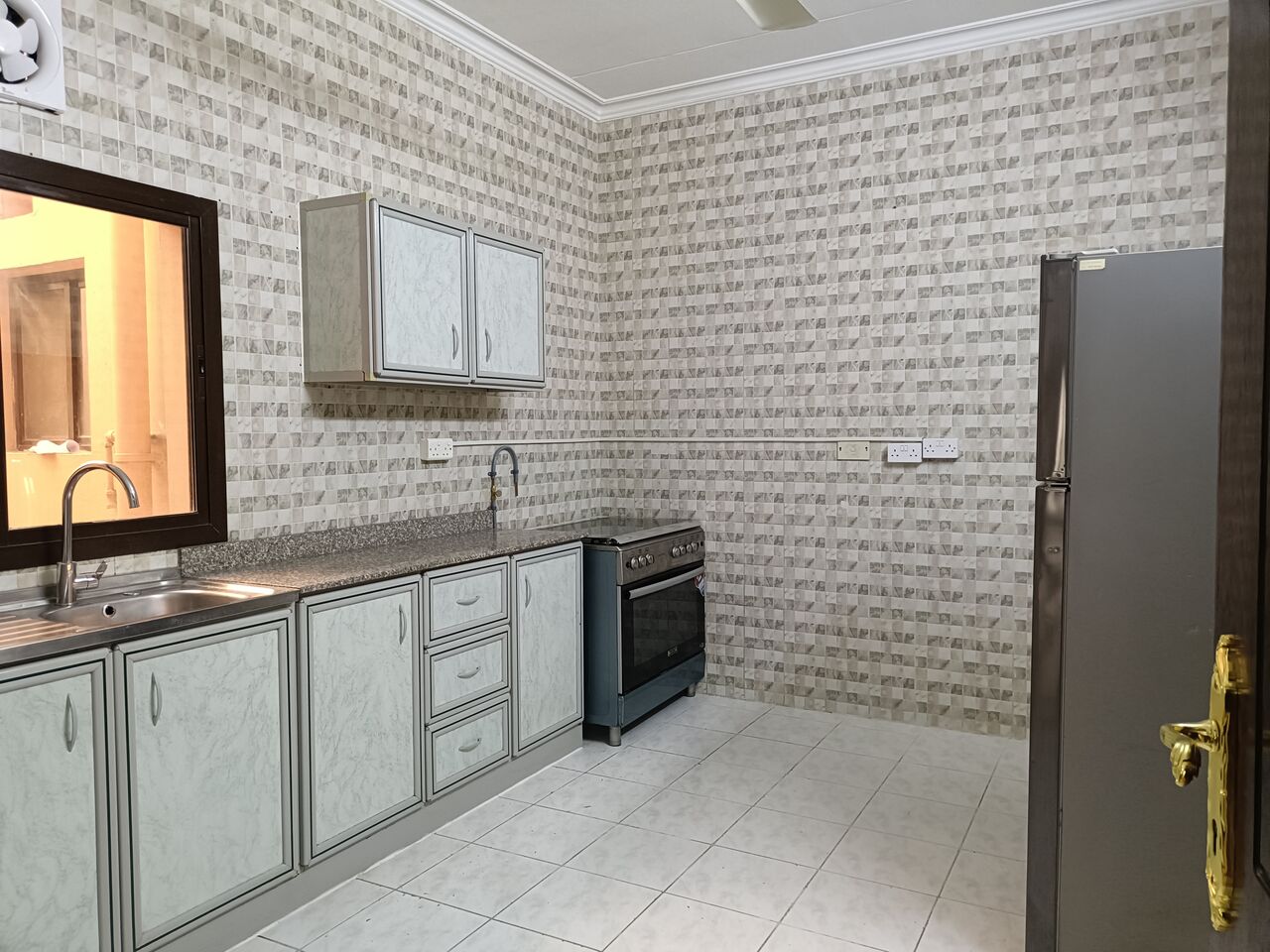 Adliya, Apartments, Flats, Houses & Villas, BHD 330/month,  Furnished,  3 BR,  180 Sq. Meter,  Fully Furnished 3bhk Without Ewa