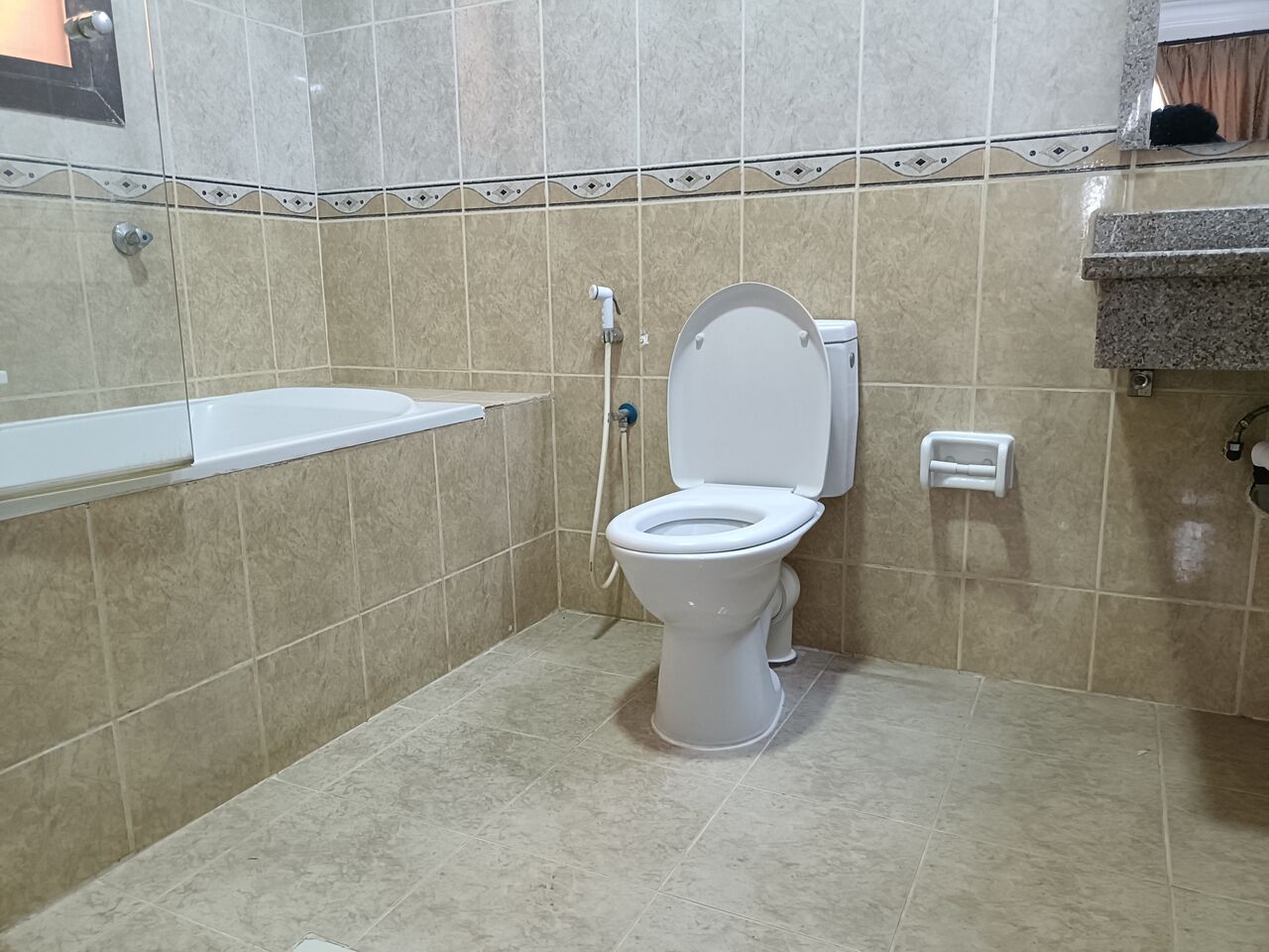 Adliya, Apartments, Flats, Houses & Villas, BHD 330/month,  Furnished,  3 BR,  180 Sq. Meter,  Fully Furnished 3bhk Without Ewa