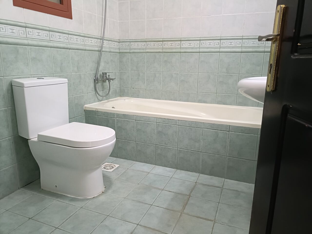 Mahooz, Apartments, Flats, Houses & Villas, BHD 320/month,  Furnished,  2 BR,  150 Sq. Meter,  Fully Furnished 2bhk With Eww