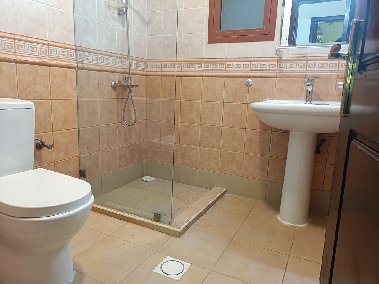 Mahooz, Apartments, Flats, Houses & Villas, BHD 320/month,  Furnished,  2 BR,  150 Sq. Meter,  Fully Furnished 2bhk With Eww