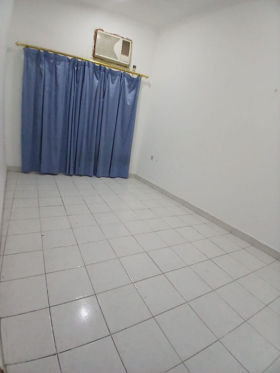 Salmaniya, Apartments, Flats, Houses & Villas, BHD 180/month,  1 BR,  Studio Flat Available In Salmaniya With EWA ( Salmaniya 05)