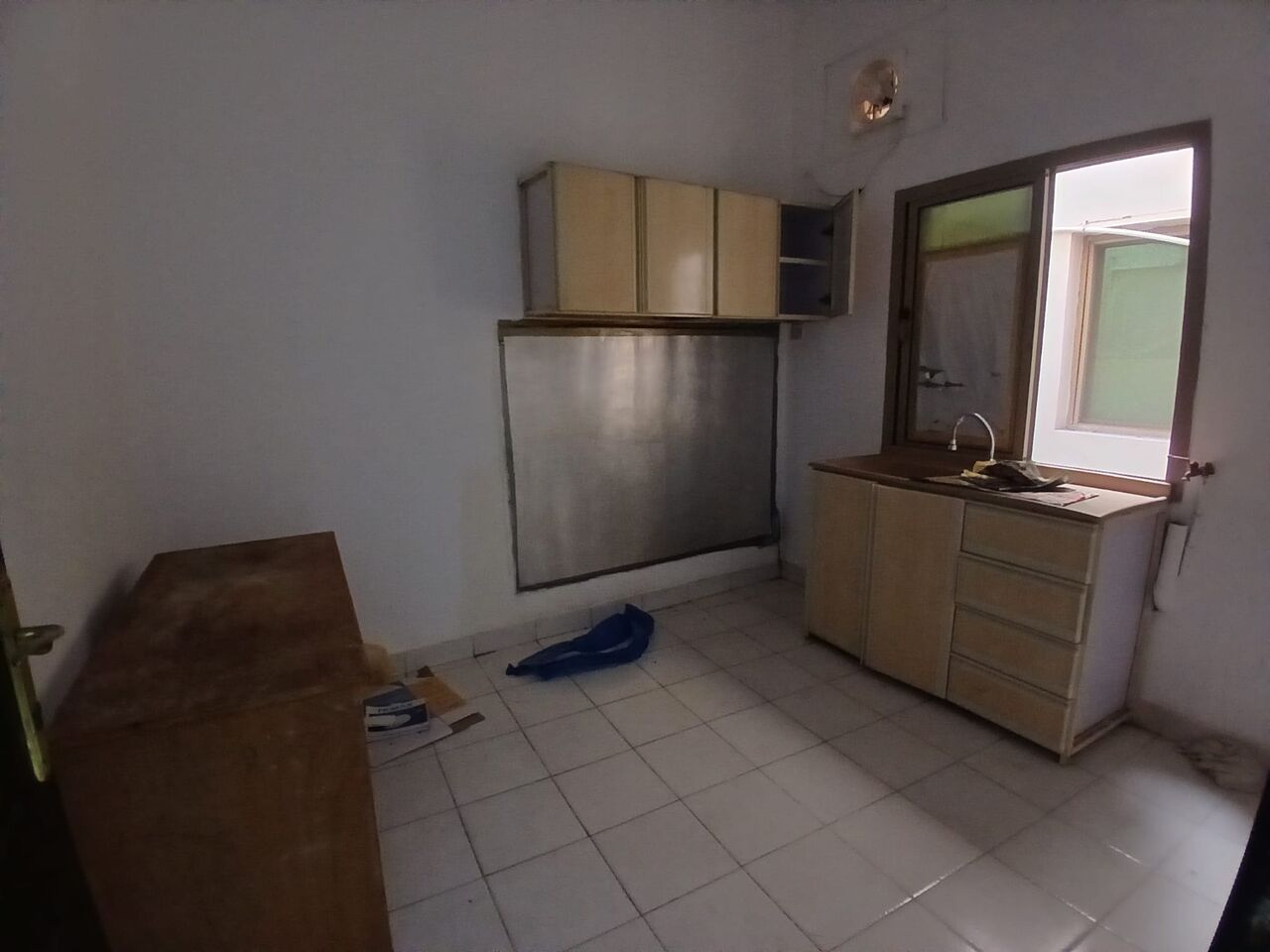 Salmaniya, Apartments, Flats, Houses & Villas, BHD 180/month,  1 BR,  Studio Flat Available In Salmaniya With EWA ( Salmaniya 05)