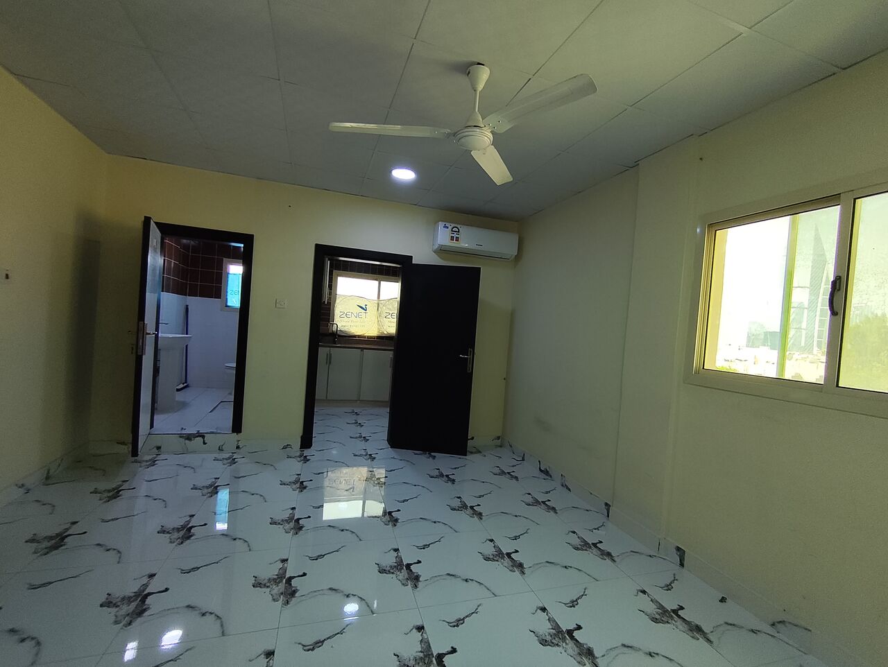 Ras Rumman, Apartments, Flats, Houses & Villas, BHD 140/year,  1 BR,  Ras Rumman:- Studio Flat On Rent With Unlimited Ewa & Split Ac..