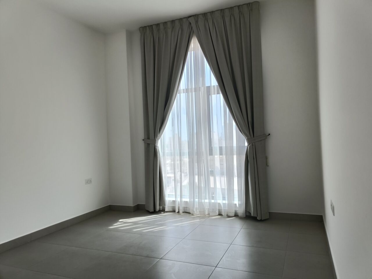Adliya, Apartments, Flats, Houses & Villas, BHD 280/month,  2 BR,  150 Sq. Meter,  Semi Furnished 2bhk Without Ewa