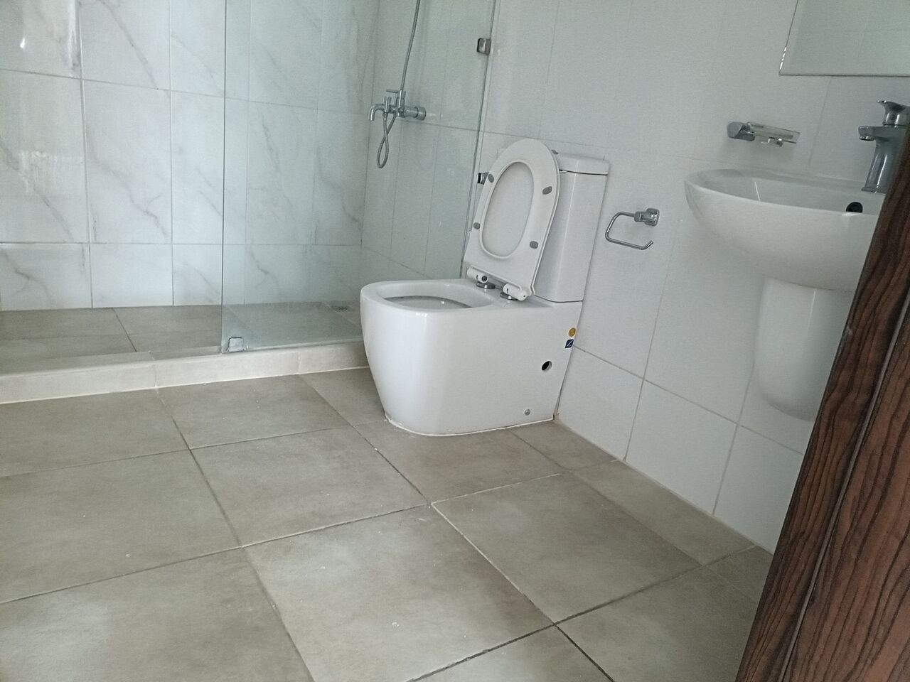 Adliya, Apartments, Flats, Houses & Villas, BHD 280/month,  2 BR,  150 Sq. Meter,  Semi Furnished 2bhk Without Ewa