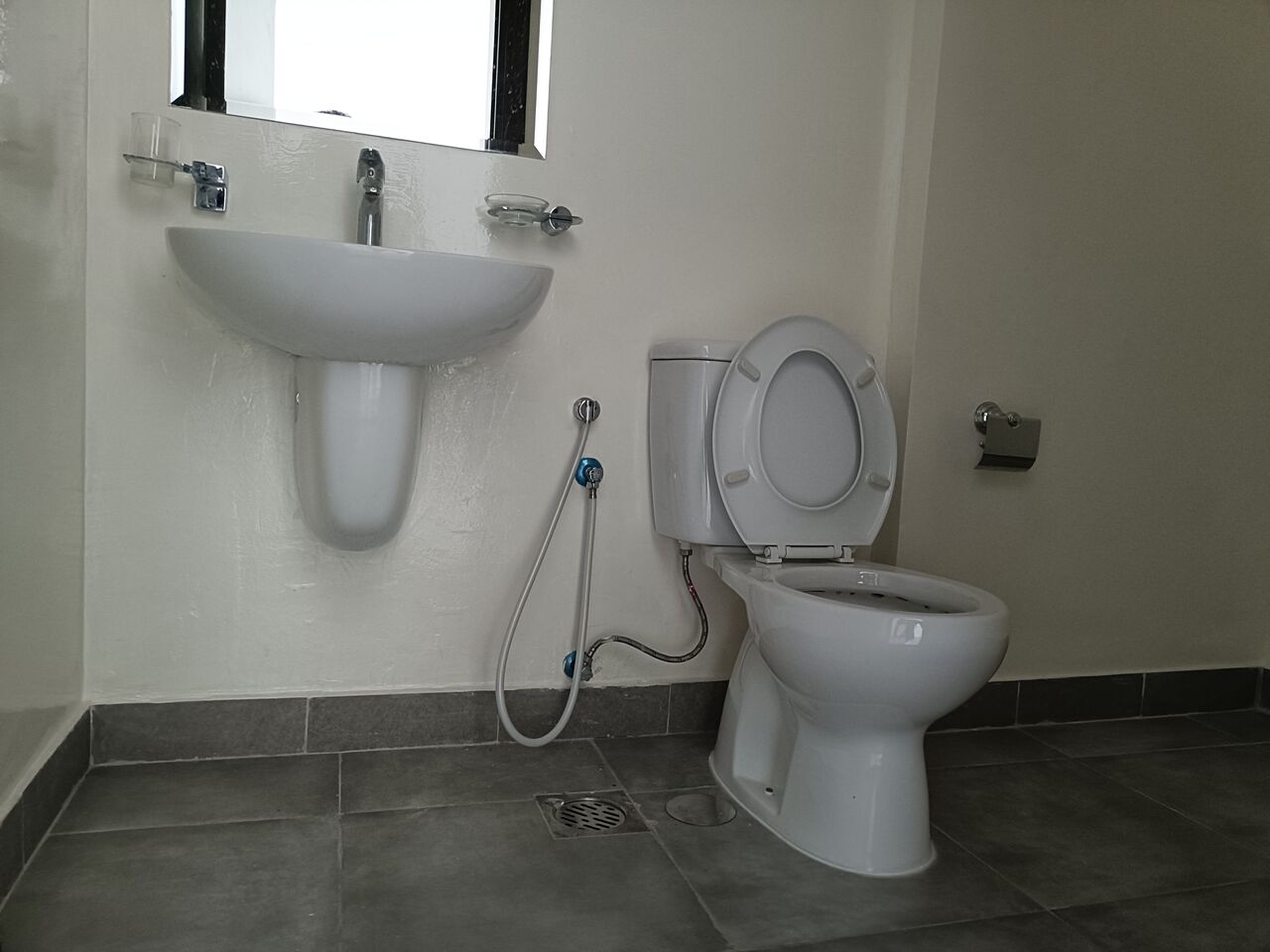Adliya, Apartments, Flats, Houses & Villas, BHD 280/month,  2 BR,  150 Sq. Meter,  Semi Furnished 2bhk Without Ewa