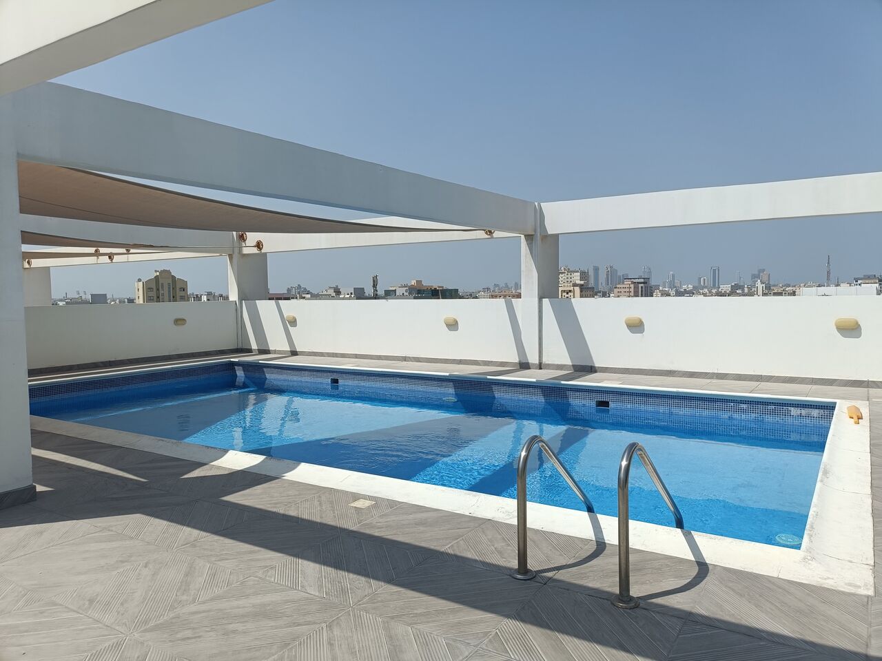 Adliya, Apartments, Flats, Houses & Villas, BHD 280/month,  2 BR,  150 Sq. Meter,  Semi Furnished 2bhk Without Ewa