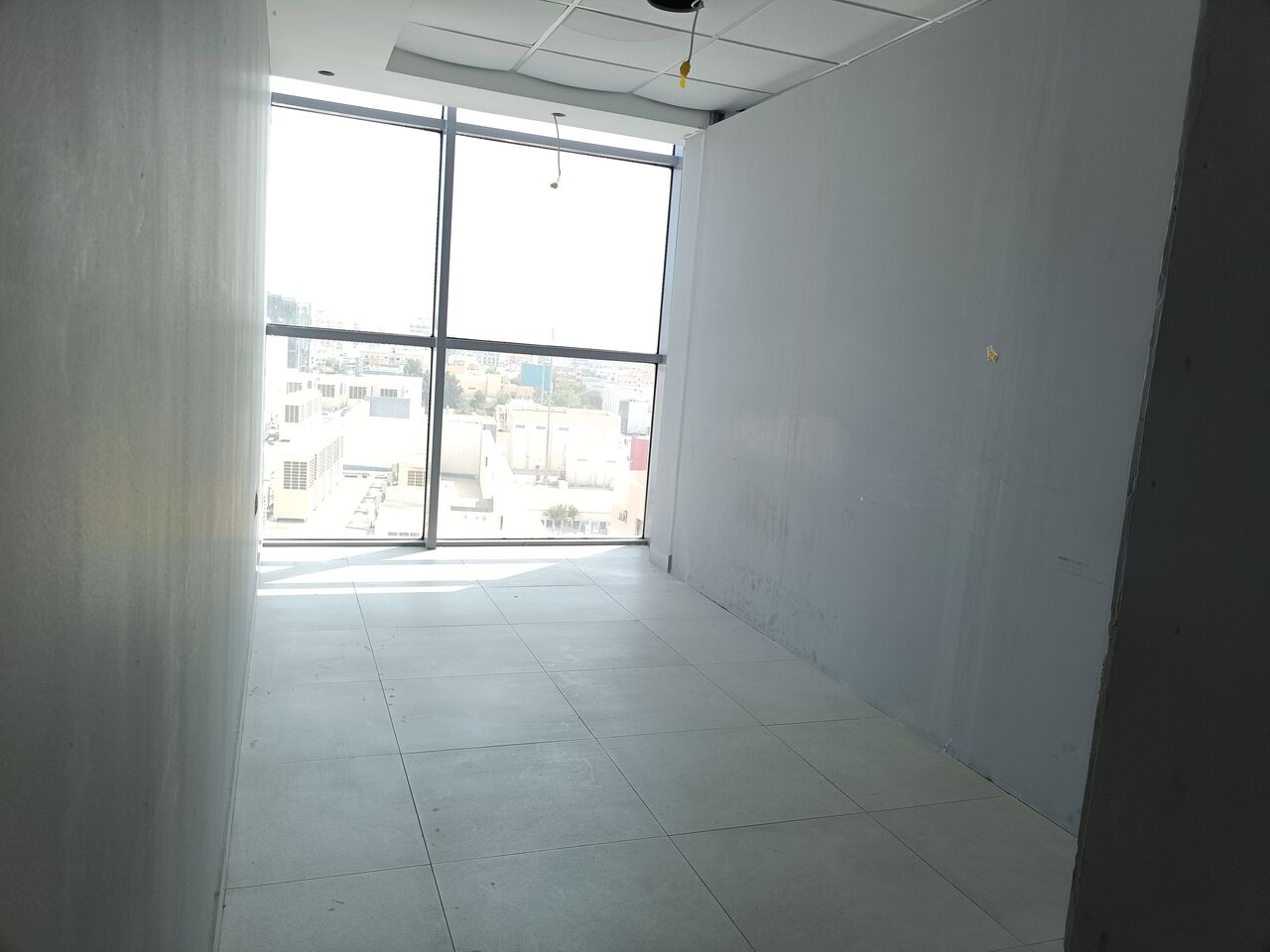 Adliya, Apartments, Flats, Houses & Villas, BHD 800/month,  6 BR,  250 Sq. Meter,  Semi Furnished Commercial Flat (160sqmtr)