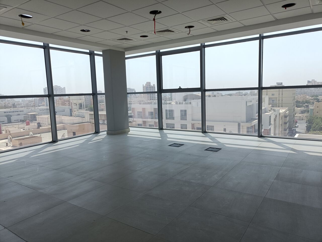 Adliya, Apartments, Flats, Houses & Villas, BHD 800/month,  6 BR,  250 Sq. Meter,  Semi Furnished Commercial Flat (160sqmtr)
