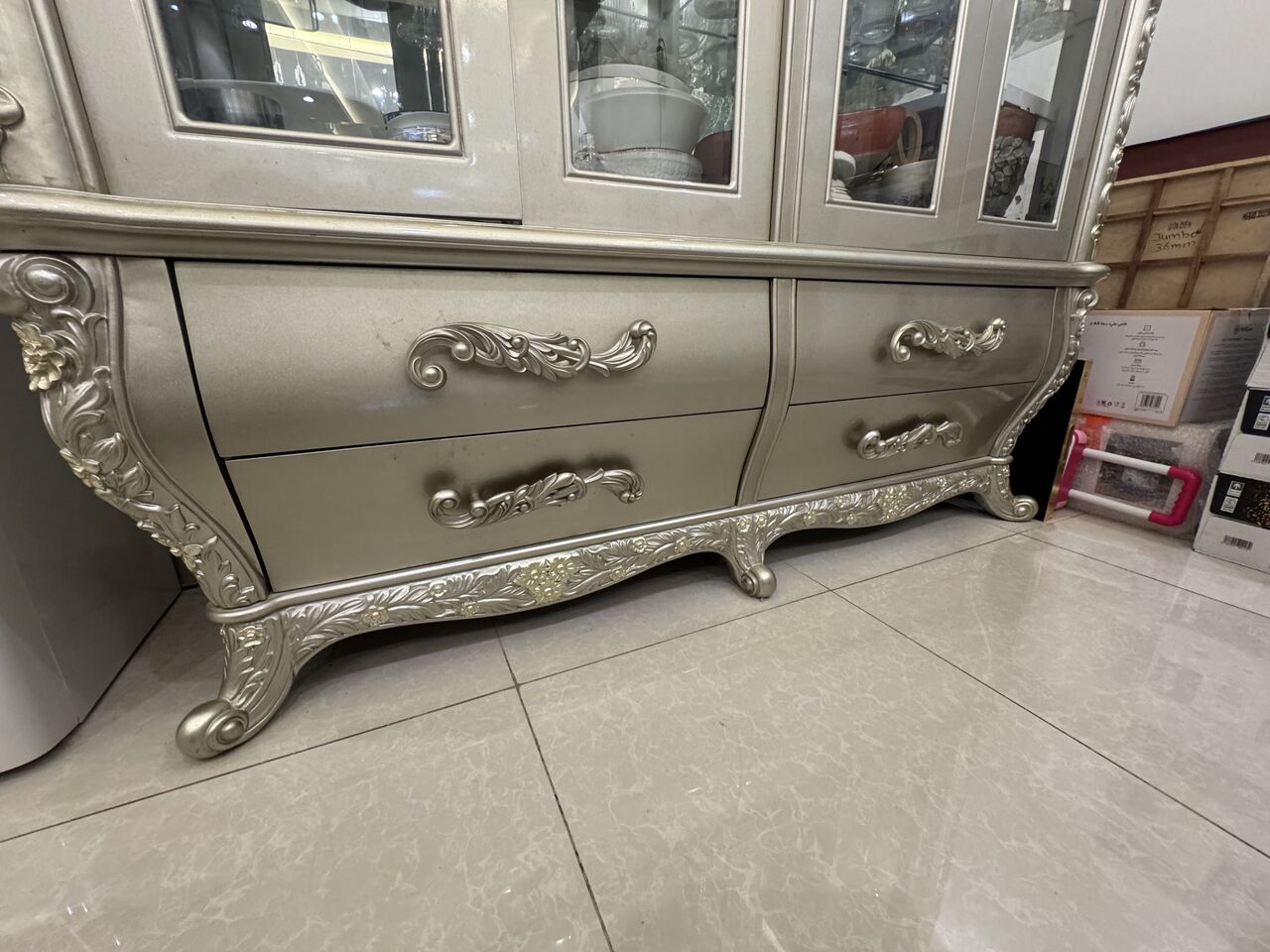 Riyadh, Furniture, SAR 599,  ✨ Elegant Gold Glass Display Hutch – Excellent Condition ✨