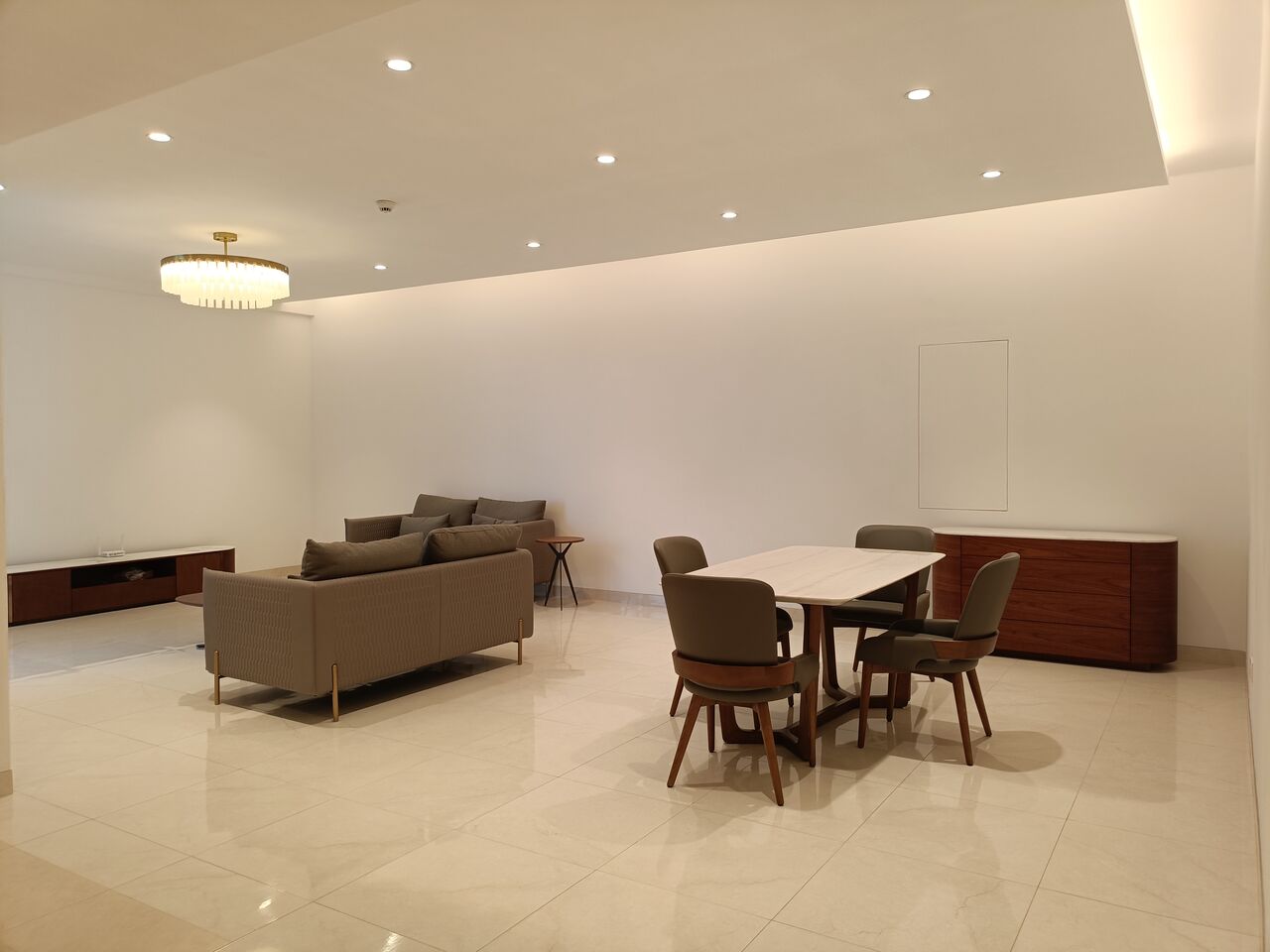 Adliya, Apartments, Flats, Houses & Villas, BHD 650/month,  Furnished,  1 BR,  150 Sq. Meter,  Brand New Luxury 1bhk With Ewa