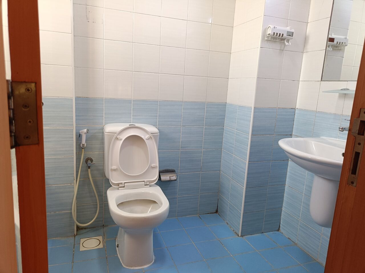 Adliya, Apartments, Flats, Houses & Villas, BHD 300/month,  Furnished,  2 BR,  140 Sq. Meter,  Fully Furnished 2bhk With Ewa