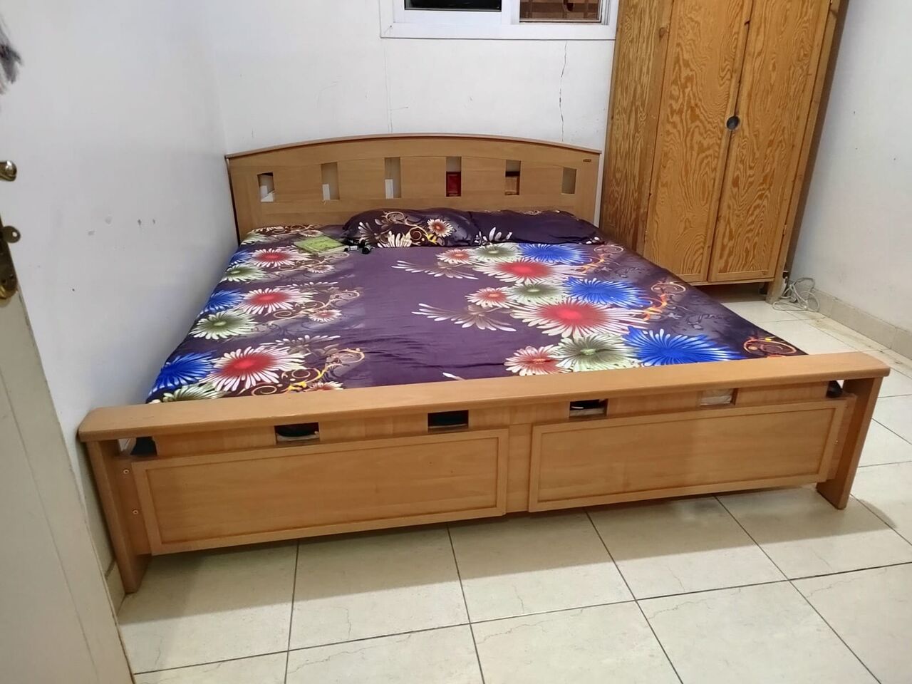 Riyadh, Furniture, SAR 1000,  Bed Set With Dressing Table And Side Table Mattress