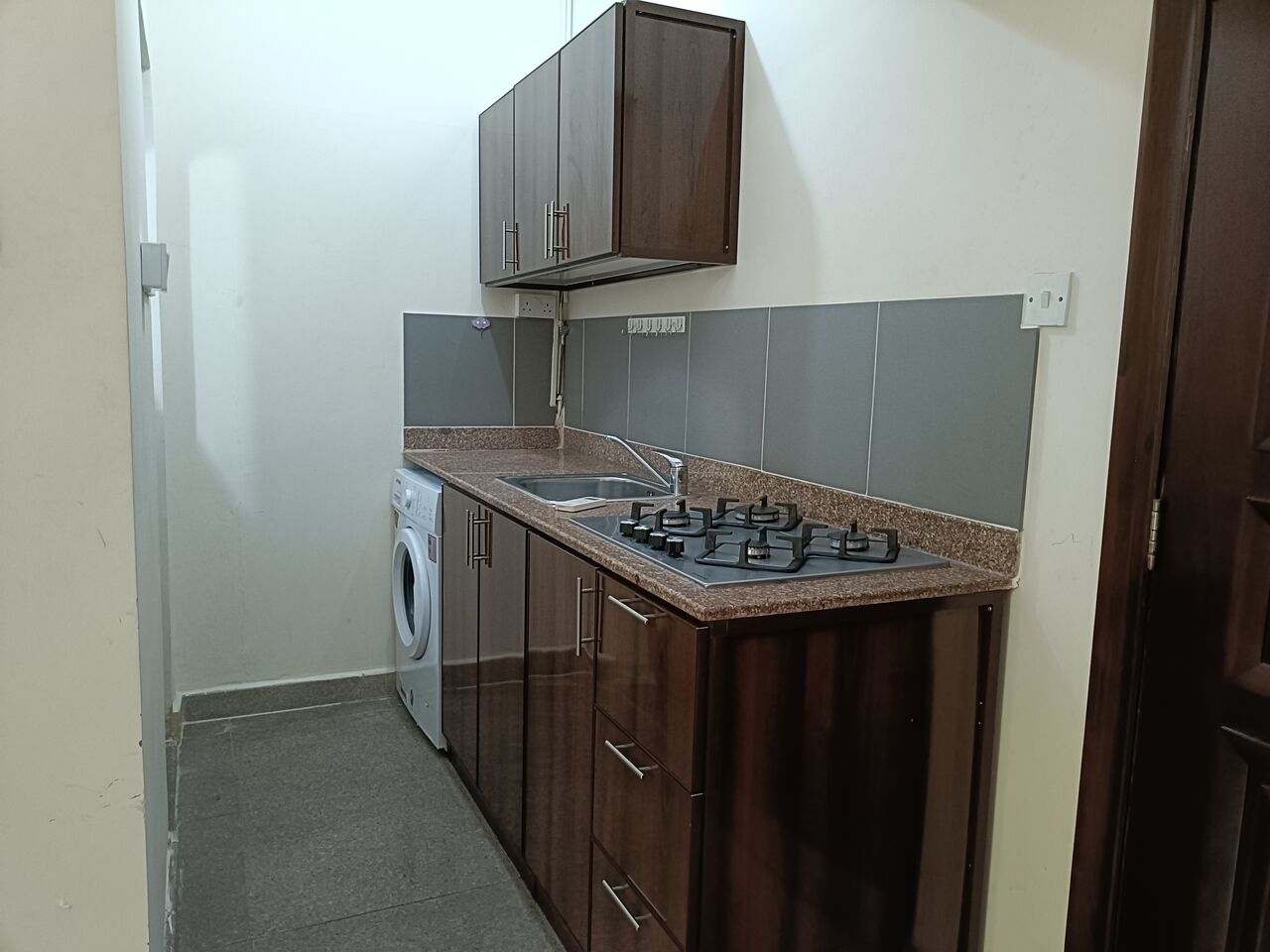 Adliya, Apartments, Flats, Houses & Villas, BHD 180/month,  Furnished,  Studio,  120 Sq. Meter,  Fully Furnished Studioflat With Ewa
