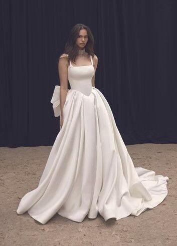London, Clothing & Accessories, Premier Wedding Shop In London | Designer Bridal Boutiques