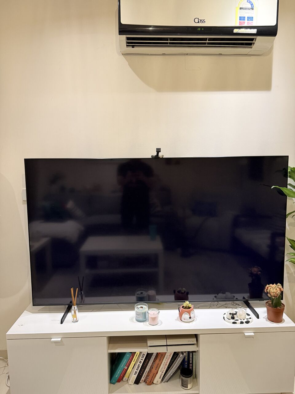 Khobar, Appliances, SAR 1900,  Samsung 70 Inch Crystal UHD Smart TV
