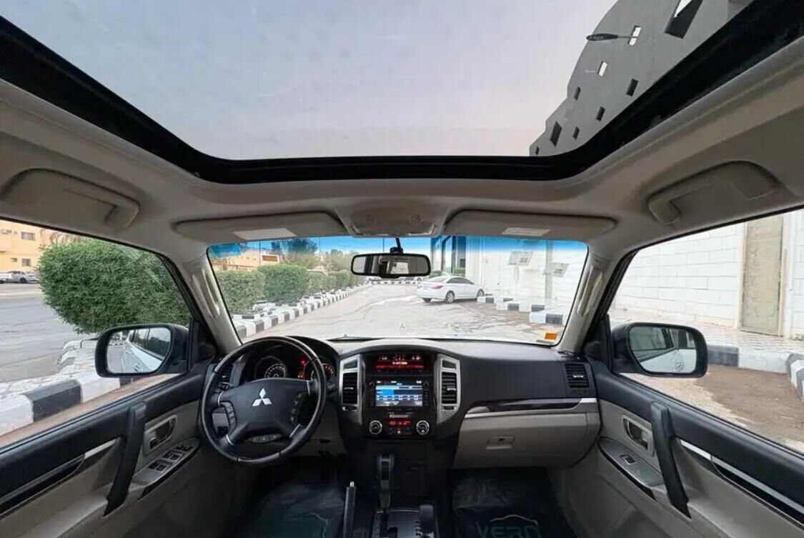 Riyadh, Vehicles, Cars & Trucks , SAR 80000,  MITSUBISHI PAJERO,  2022,  Automatic,  55000 KM,  GOLD EDITION FULL OPTION