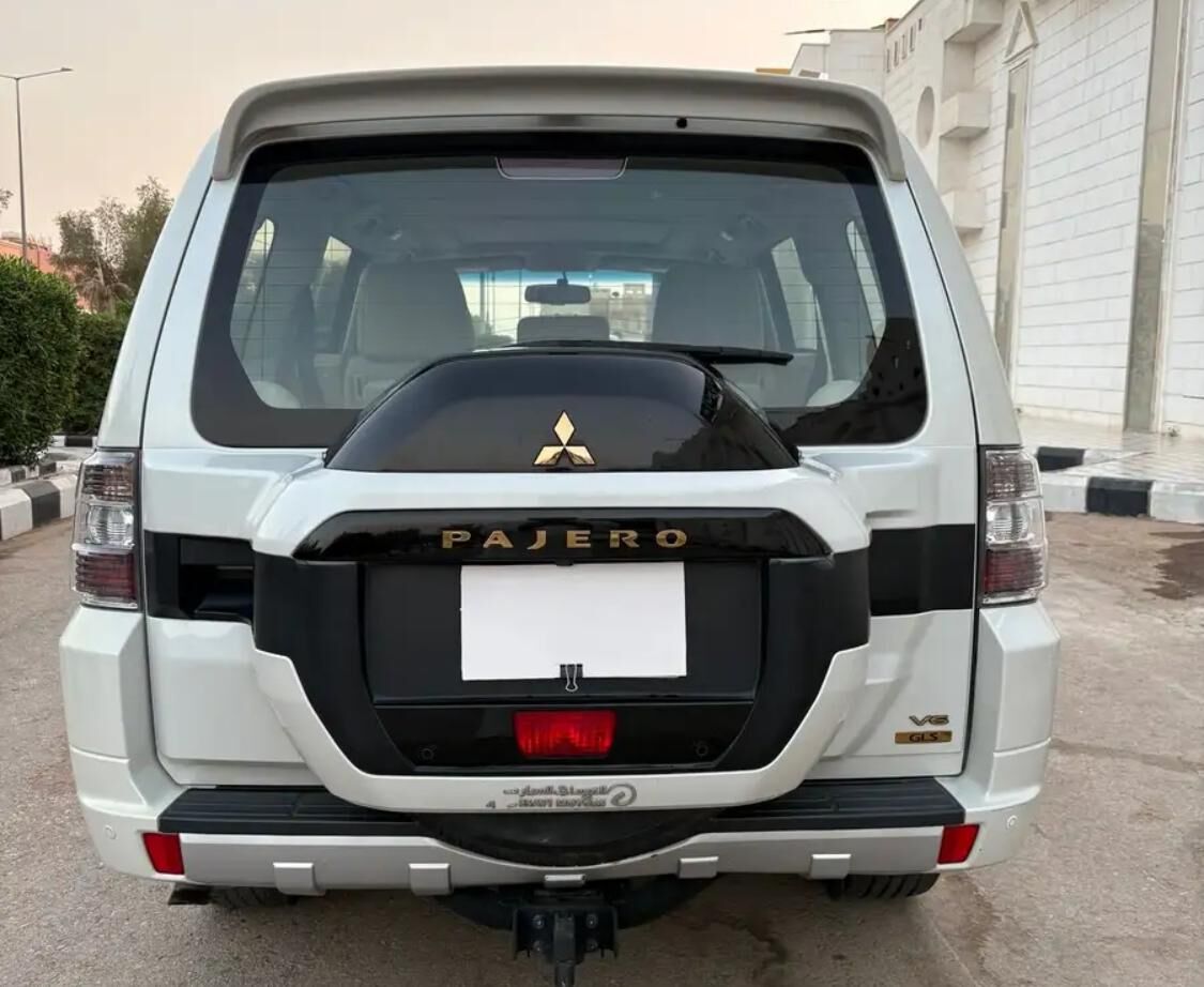 Riyadh, Vehicles, Cars & Trucks , SAR 80000,  MITSUBISHI PAJERO,  2022,  Automatic,  55000 KM,  GOLD EDITION FULL OPTION 1