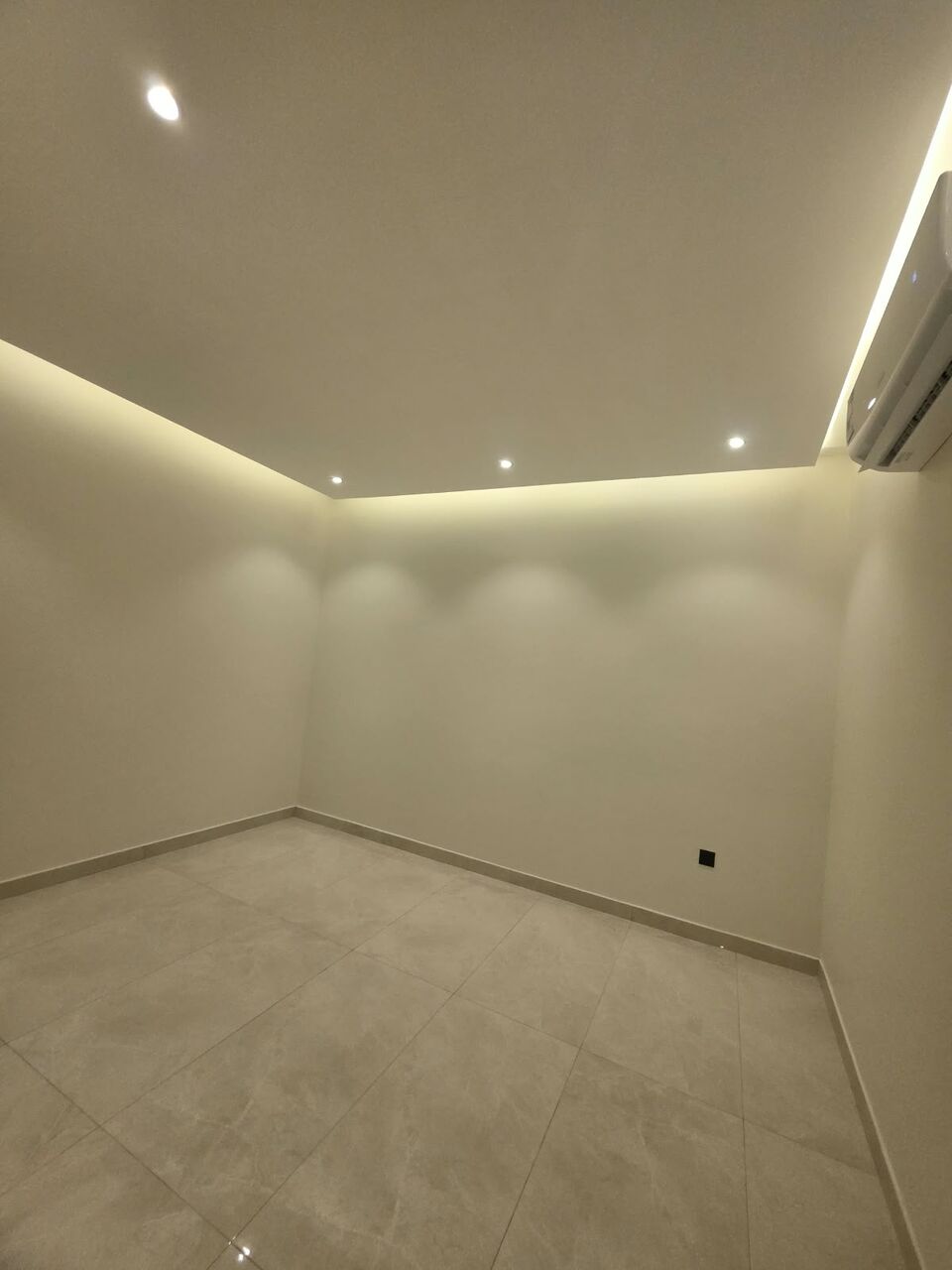 Khobar, Apartments, Flats, Houses & Villas, SAR 26600/year,  2 BR,  2 Bedrooms, A Living Room , 2 Bathrooms, And A Kitchen,   Fast Floor, Internal With Air Co