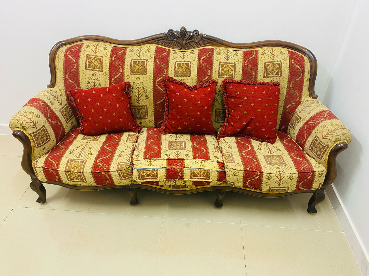 Gudaibiya, Furniture, BHD 10,  3-Seater Sofa For Sale - Good Condition - BHD 10