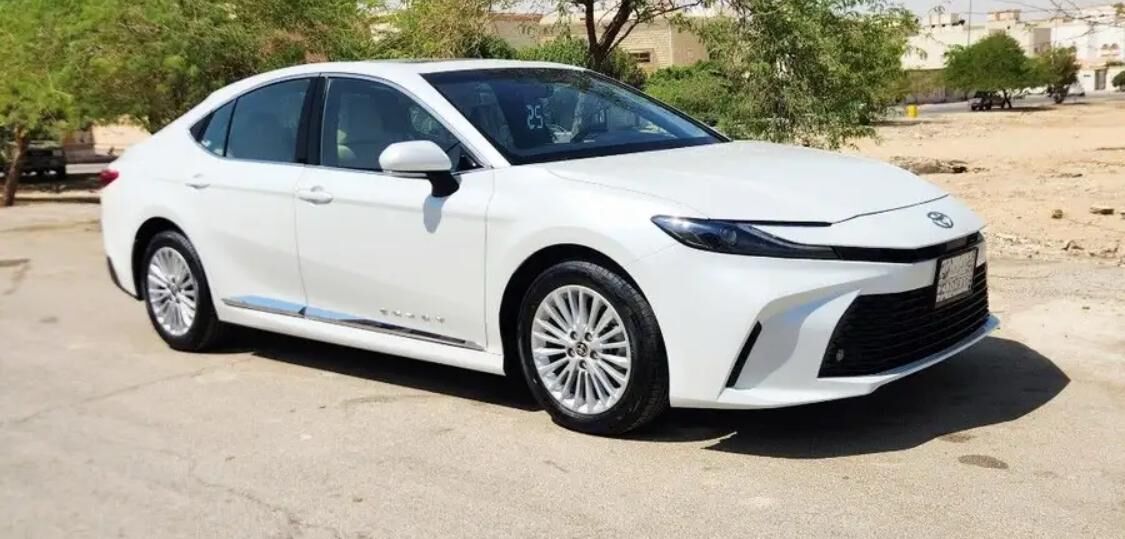 Riyadh, Vehicles, Cars & Trucks , TOYOTA CAMRY,  2025,  Automatic,  8000 KM,  FULL OPTION SUN ROOF PETROL 4
