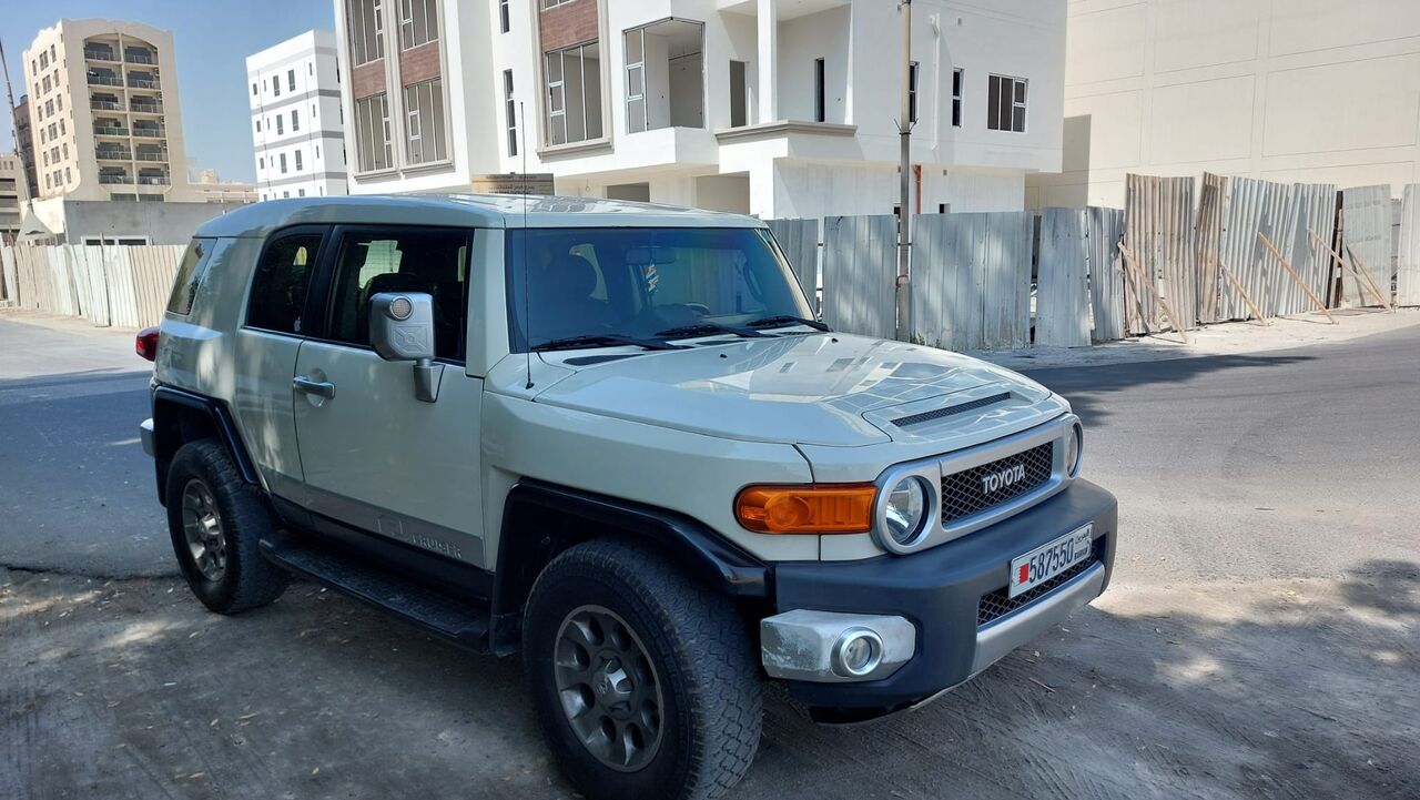 Manama, Vehicles, Cars & Trucks , BHD 3800,  Toyota FJ Cruiser Full Option 4x4 Very Good Condation,  2008,  Automatic,  220000 KM,