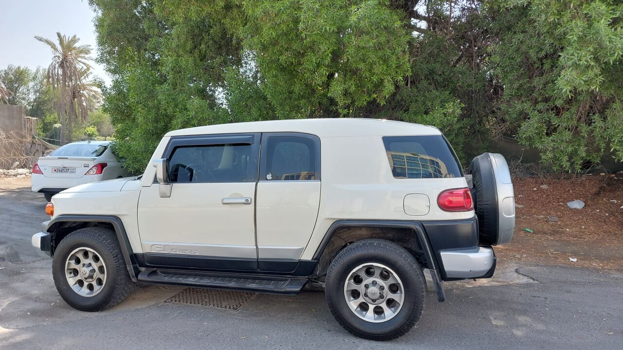 Manama, Vehicles, Cars & Trucks , BHD 3800,  Toyota FJ Cruiser Full Option 4x4 Very Good Condation,  2008,  Automatic,  220000 KM,