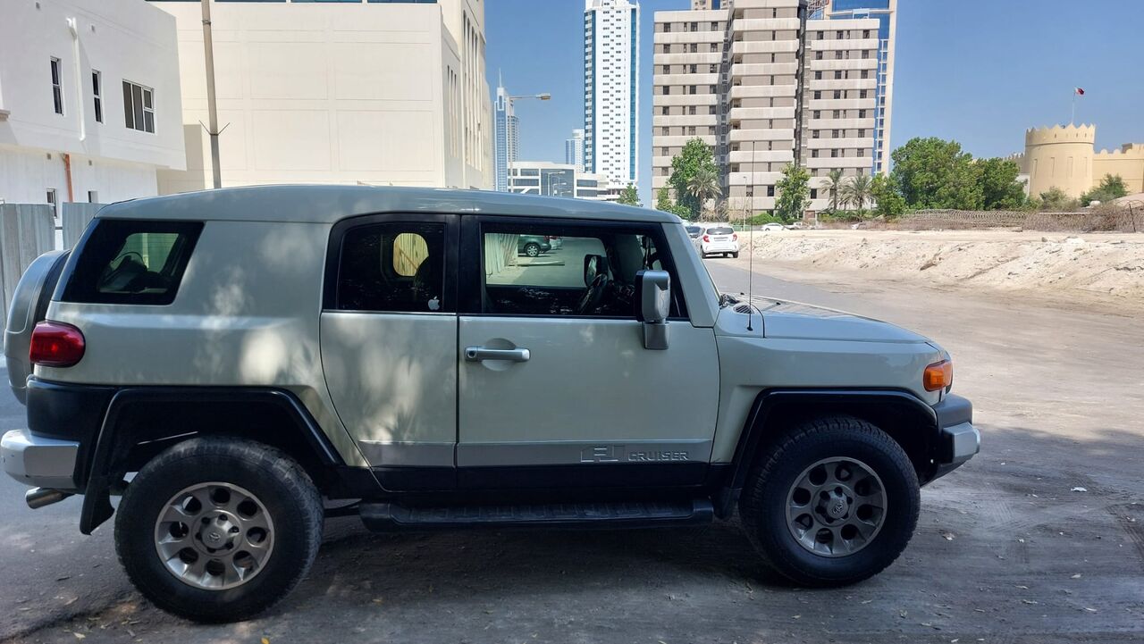Manama, Vehicles, Cars & Trucks , BHD 3800,  Toyota FJ Cruiser Full Option 4x4 Very Good Condation,  2008,  Automatic,  220000 KM,