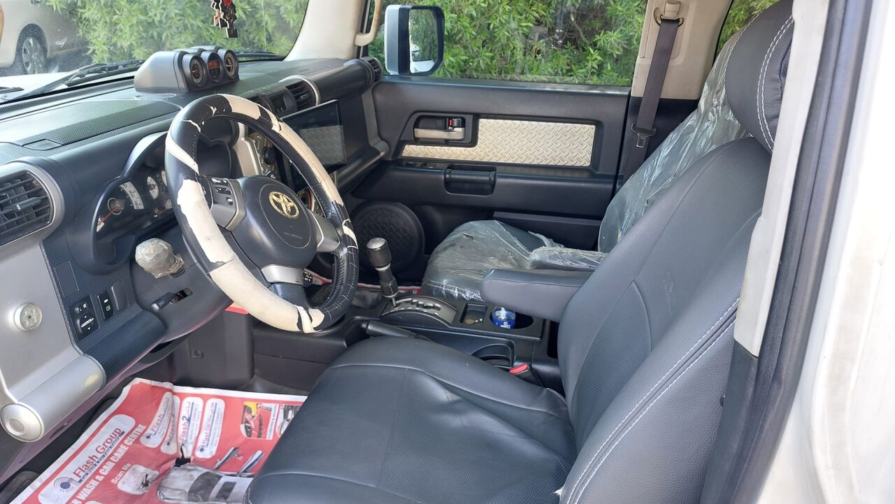 Manama, Vehicles, Cars & Trucks , BHD 3800,  Toyota FJ Cruiser Full Option 4x4 Very Good Condation,  2008,  Automatic,  220000 KM,