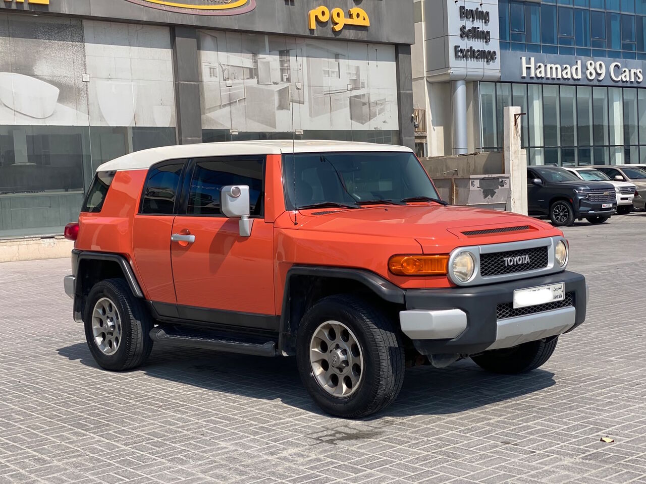 Manama, Vehicles, Cars & Trucks , BHD 5500,  Toyota FJ-Cruiser,  2013,  Automatic,  290350 KM,    (Orange)