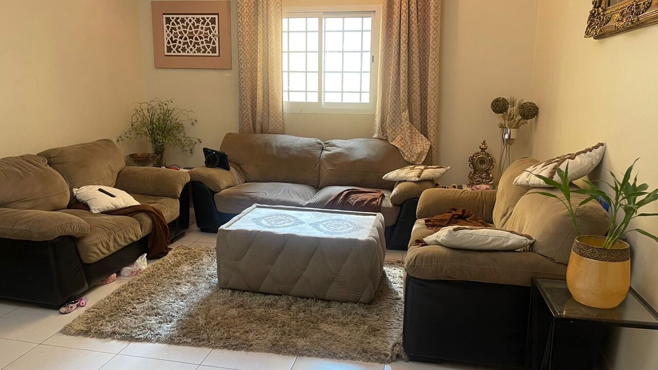 Al Malaz, Household Items, SAR 50,  Sofa, Carpet, Table, Chairs