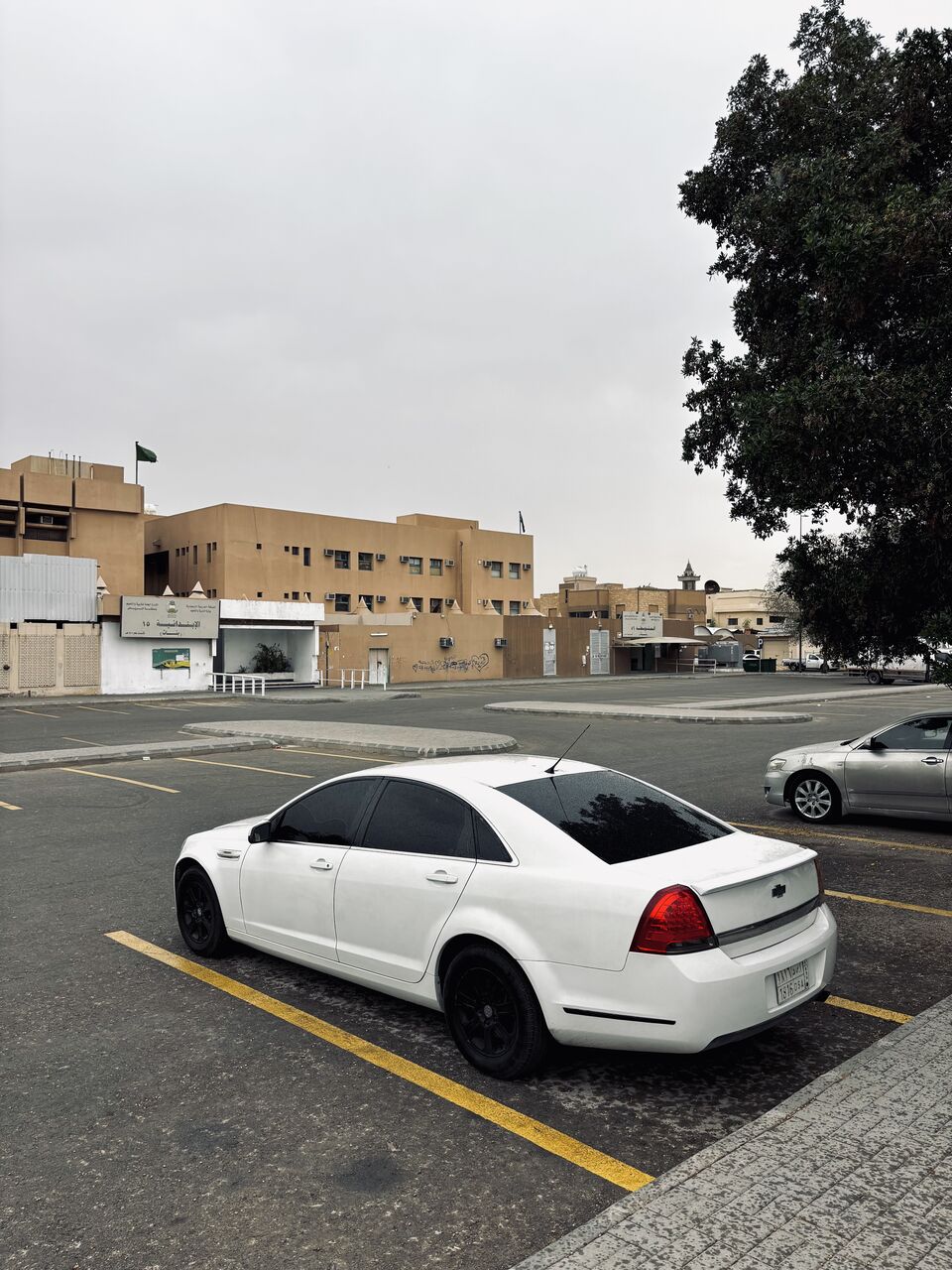 Al Batha, Vehicles, Cars & Trucks , SAR 16000,  Chevrolet Caprice,  2008,  Automatic,  290000 KM,    V6 - Good Condition / Ready To Drive⁠