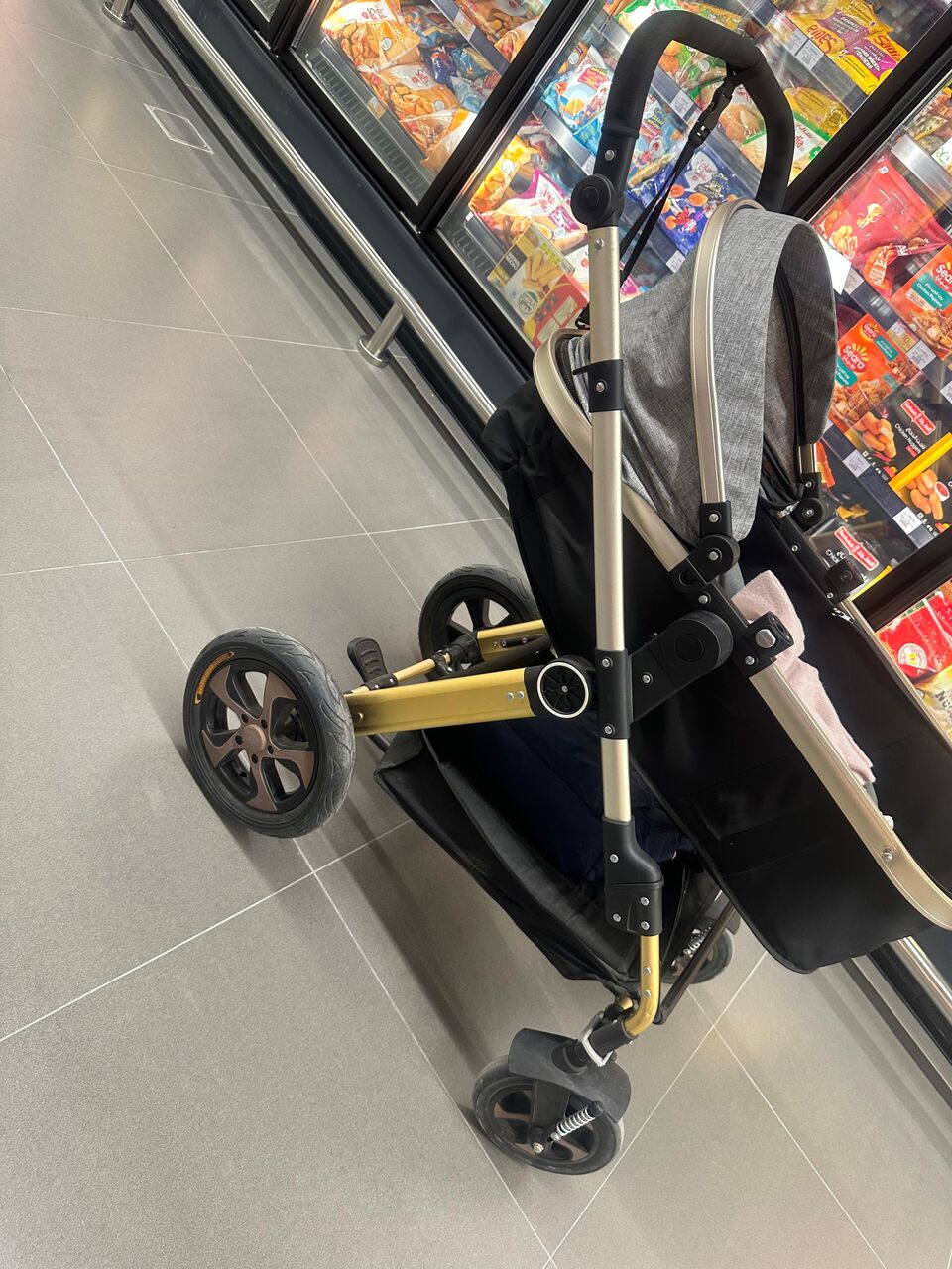 Al Washm, Baby & Kid Stuff, SAR 250,  Travel Strollers / Cabin Strollers. Detachable Stoller Rack.