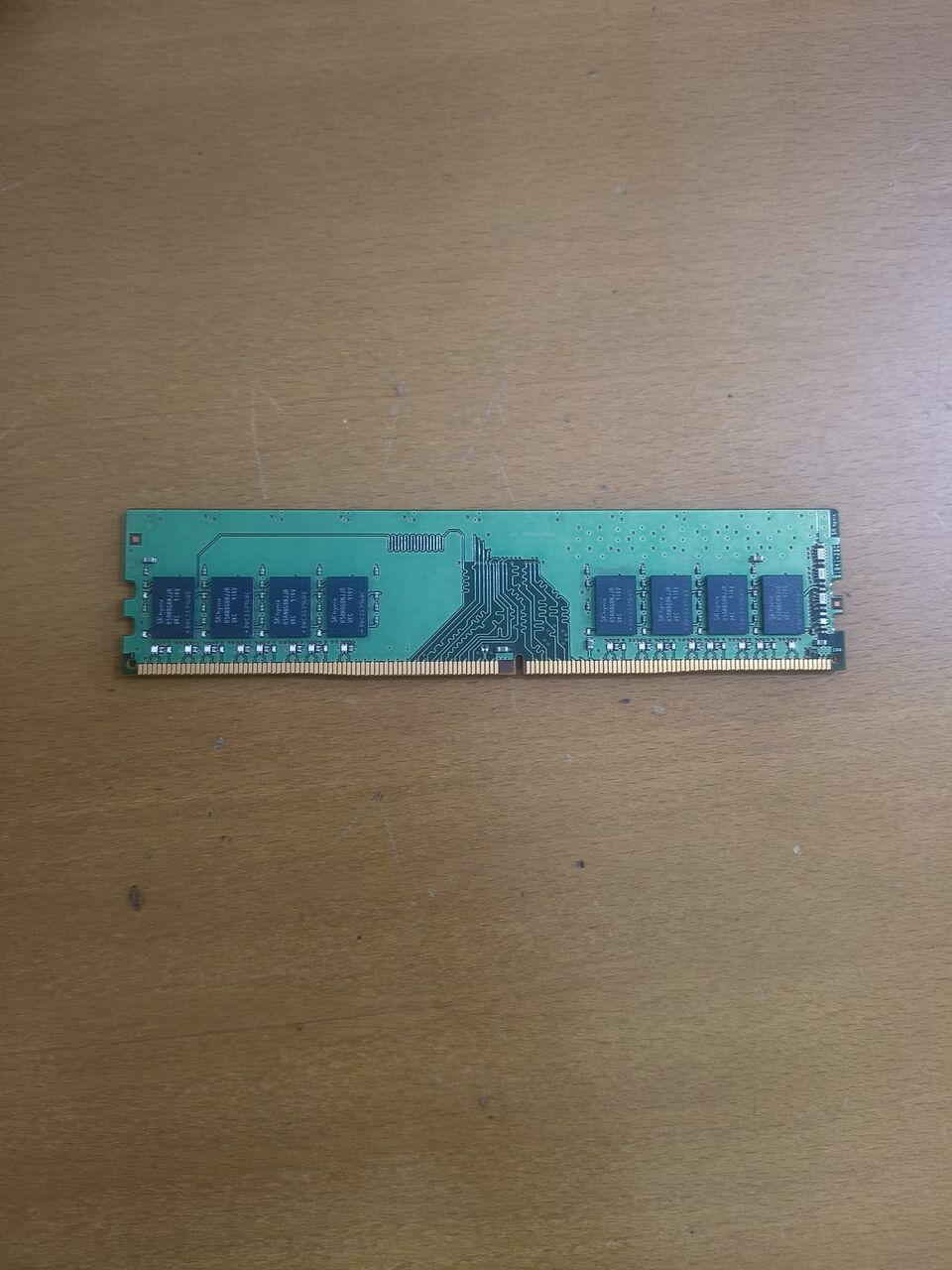 Manama, Computers, BHD 13,  SK Hynix HMA81GU6JJR8N-VK 8GB 1Rx8 PC4-2666V-UA2-11 PC(desktop Memory)