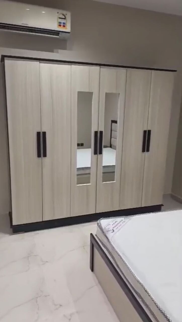 Riyadh, Furniture, SAR 1850,  Urgent Moving Sale &ndash; Queen Bed, Wardrobe, Mirror & 86L Refrigerator | Riyadh
