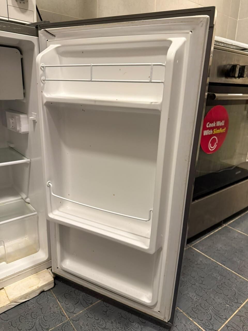 Riyadh, Furniture, SAR 1850,  Urgent Moving Sale &ndash; Queen Bed, Wardrobe, Mirror & 86L Refrigerator | Riyadh